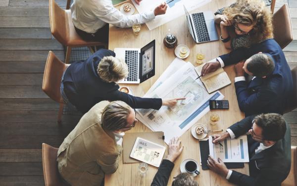 چگونه از آب گل آلود ماهی بگیریم؟