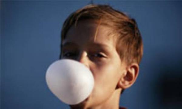 آدامس بجویم یا نه؟