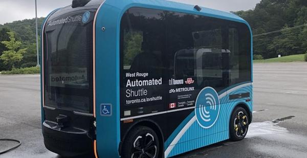 این اتوبوس شاتل خودران که از تکنولوژی بالایی بهره گرفته از ماه آینده به خیابان های تورنتو می آید