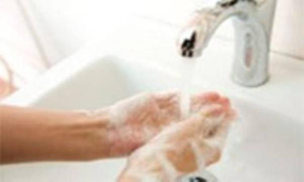 شستن دستها بعد از رفتن به دستشویی