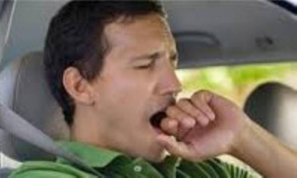 چه چیزی باعث خمیازه کشیدن می گردد؟