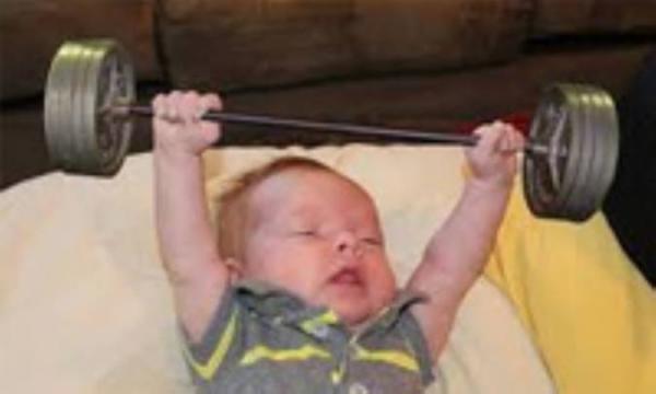 نوزاد من یک ورزشکار است