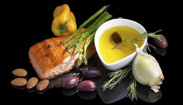 کاهش خطر ابتلا به سرطان سینه با رژیم غذایی کم چرب