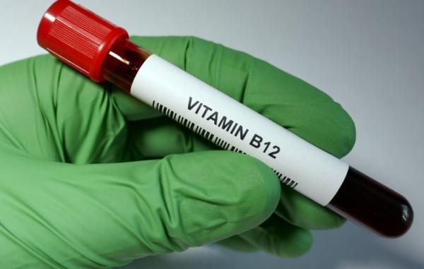 13 زنگ خطر کمبود ویتامین B12 که باید بشناسید