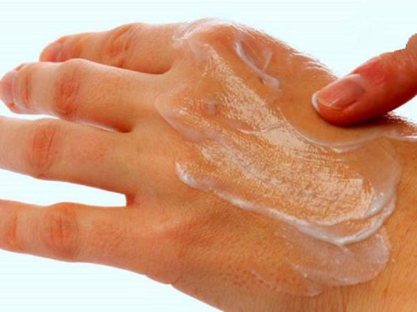 سفید کردن پوست دست و پا با روش های خانگی