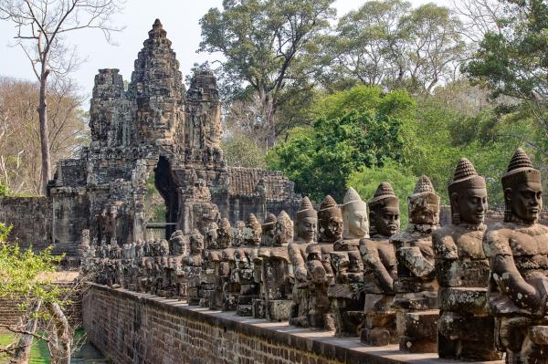 گم شدن در شگفتی های معبد Angkor کامبوج